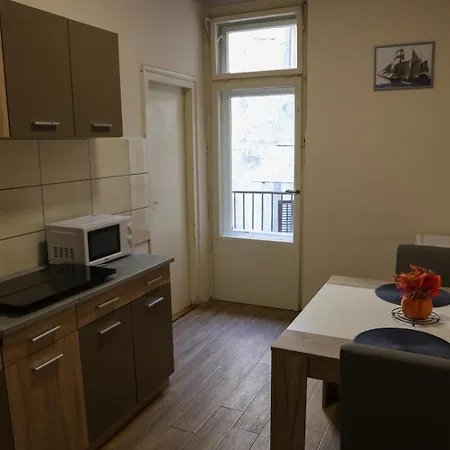 Old Town Echo * 贝尔格莱德